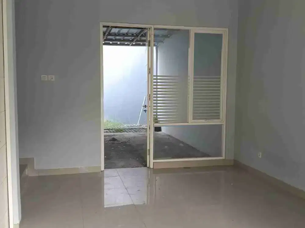 Dijual Rumah di Cluster Adara di Harapan Indah Bekasi