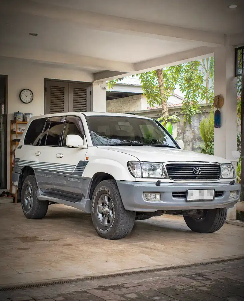 Diesel CBU Non Airsus/AHC SAHARA Landcruiser Prado jeep jimny vx80