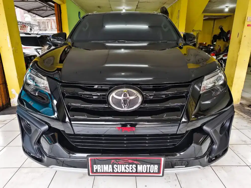 TOYOTA FORTUNER 2.4 VRZ TRD SPORTIVO AT 2018 MATIC LIKE NEW