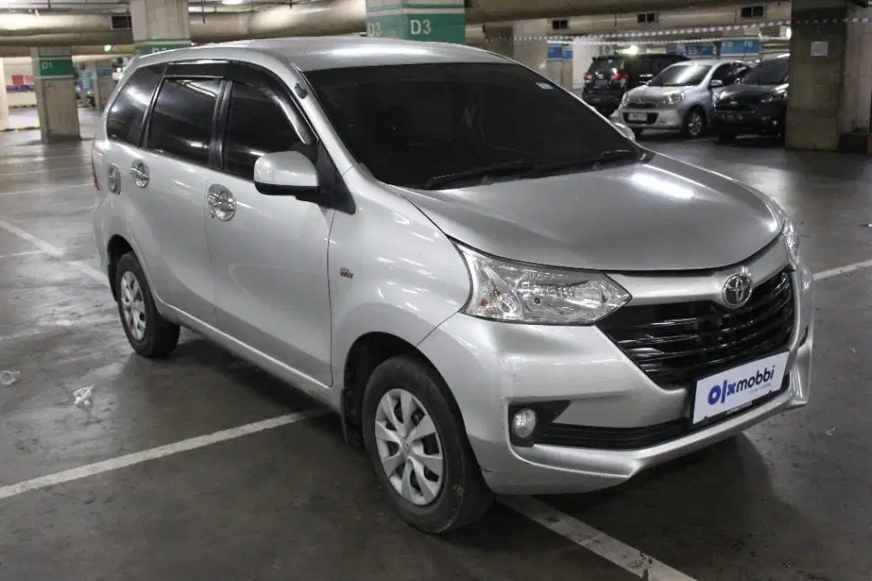 TDP 7, JT Toyota Avanza 1.3 E Bensin-AT Silver 2018