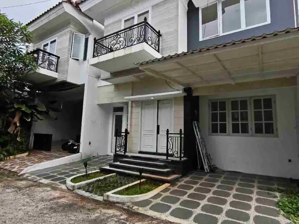 Rumah baru siap huni dalam cluster jagakarsa