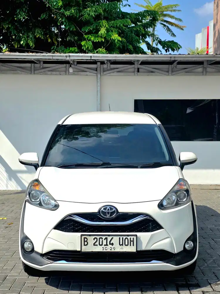 Kredit DP0!! Sienta V AT Facelift 2019 Low KM!!