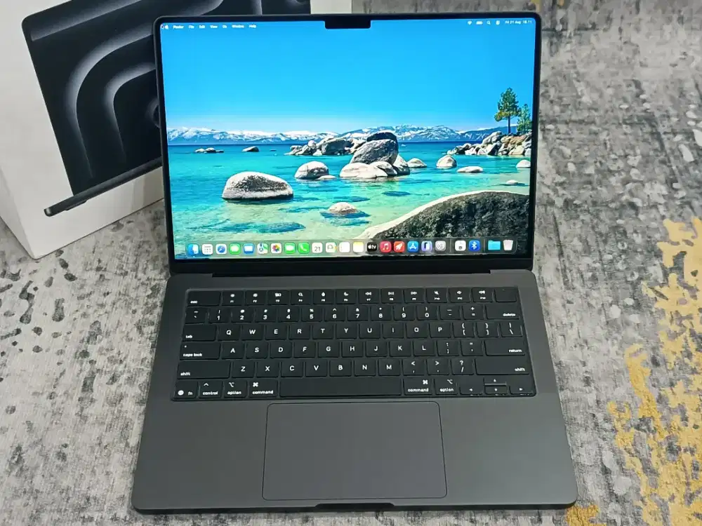 MacBook Pro 14 2025 M5 16GB 512GB Black iBox Warranty ON Juni 2027