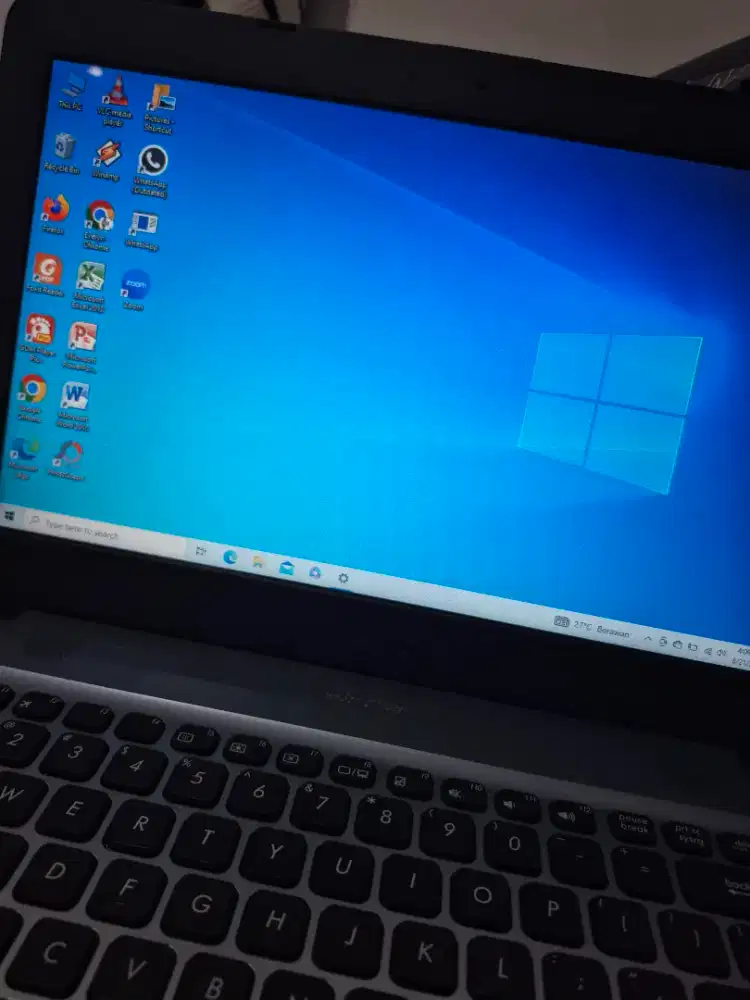 Laptop ASUS Celeron 4GB - Rp1 Juta Nego Halus