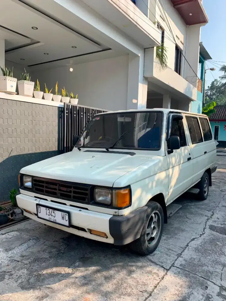 Toyota Kijang Super