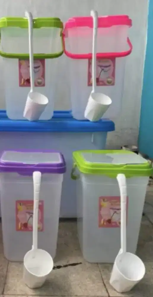 Jual tempat es aqurium ada 5pcs + Gayung uk 30L