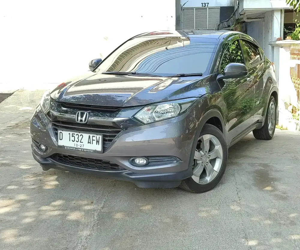 HONDA HRV E CVT 1.5 AT 2017 KM 27rb RECORD HONDA BANDUNG