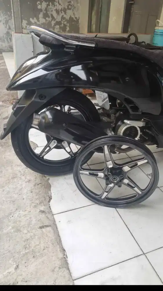 velg vnd bintang laut