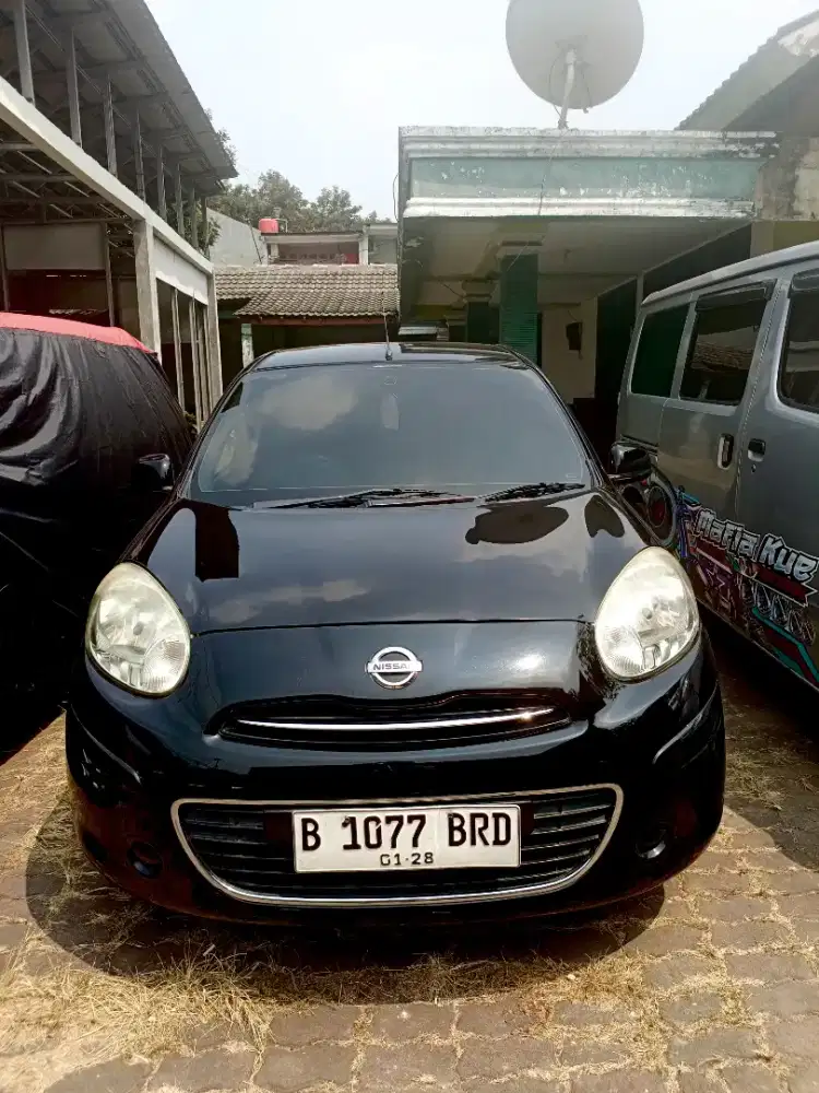 Low KM. Nissan March Xs AT 2012 / 2013