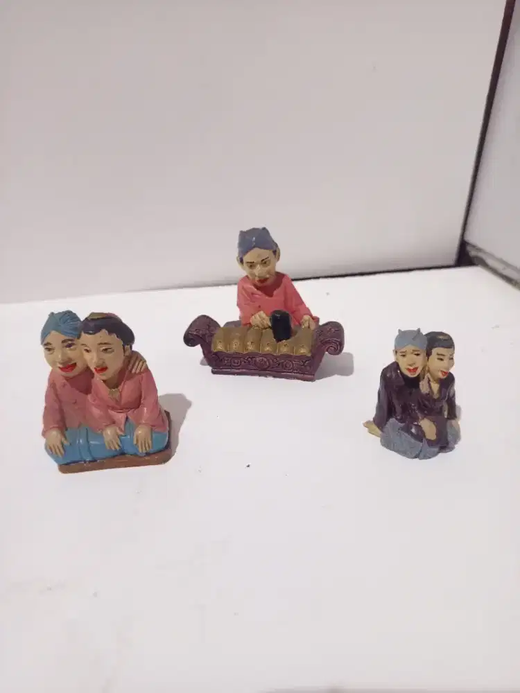 Miniature figure tradisional jawa