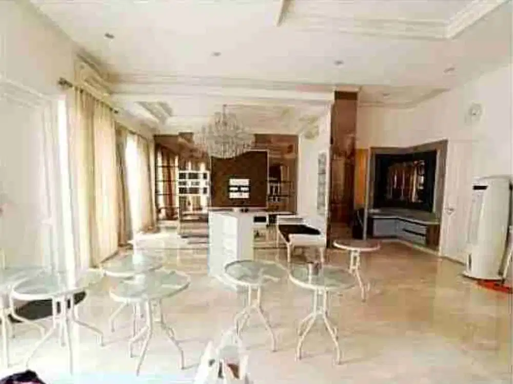Rumah Asri Lokasi Elite Taman Tirta Golf BSD
