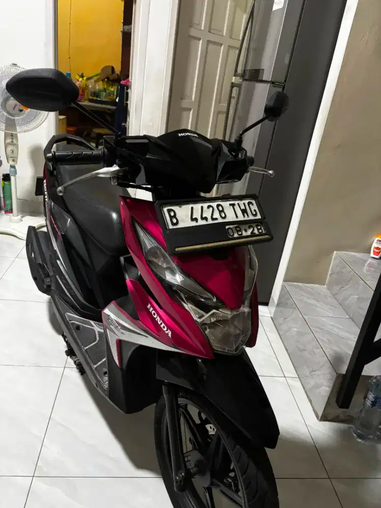 Honda beat magenta 2018