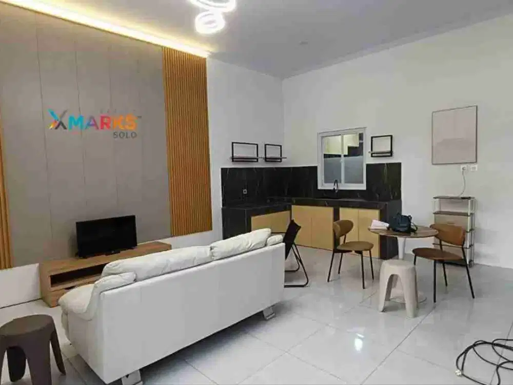 Rumah Sewa Fully Furnished Cluster One Gate System Solo Baru