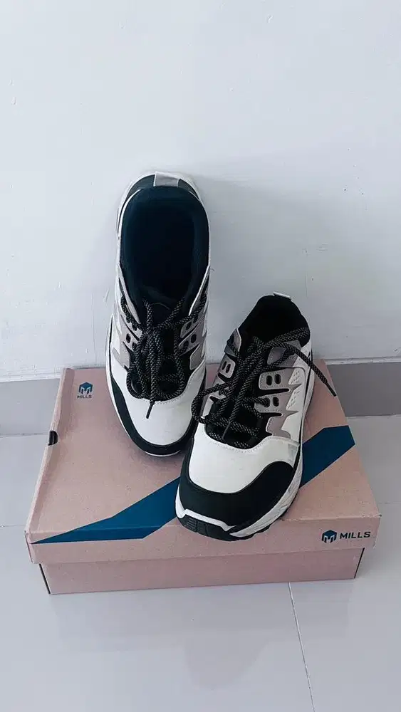 Sepatu pria panarybody