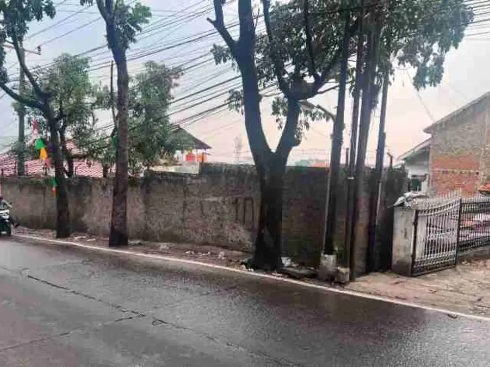 Tanah siap pakai pinggir jalan