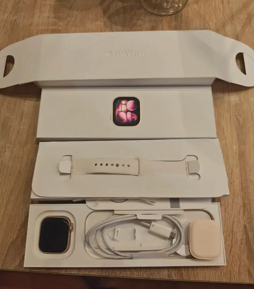 APPLE WATCH SERIES 11 42MM ROSE GOLD