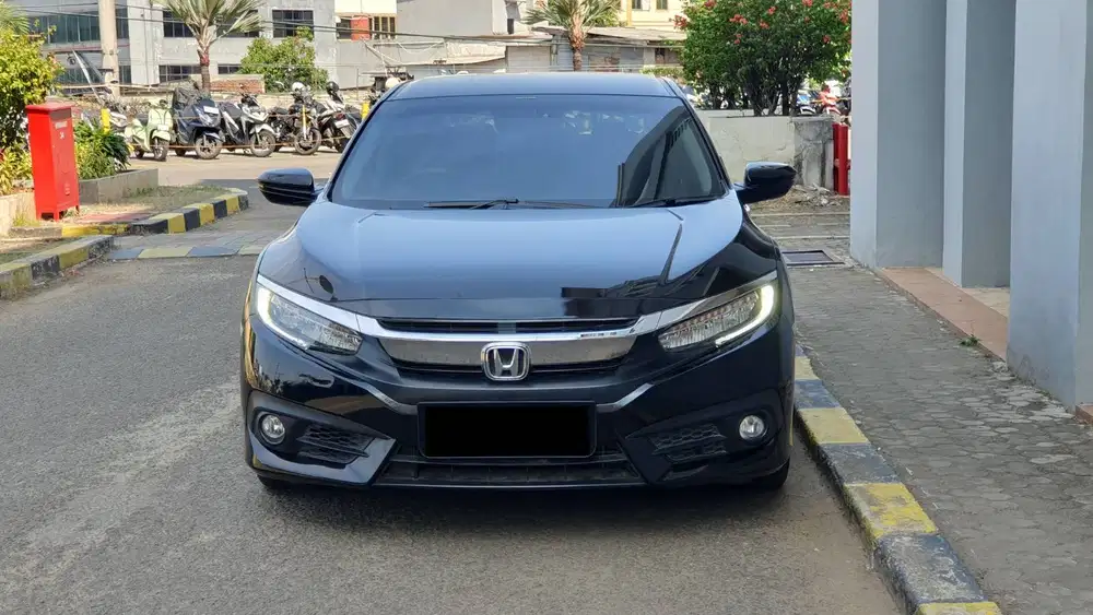 Honda Civic 1.5 Turbo ES Sedan CVT Hitam Mutiara 2018 Record Garansi