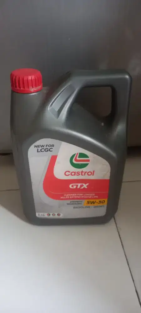 Oli Castrol Baru Buat Mobil