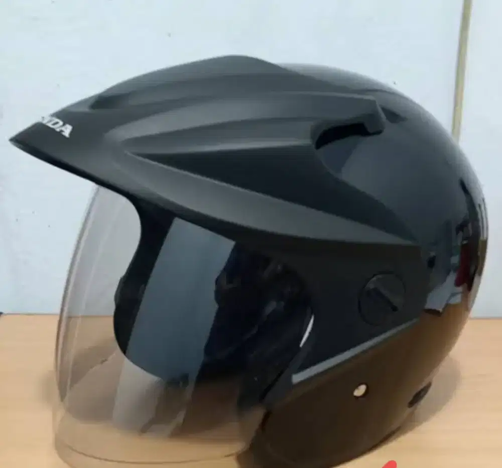 Helm hadiah honda