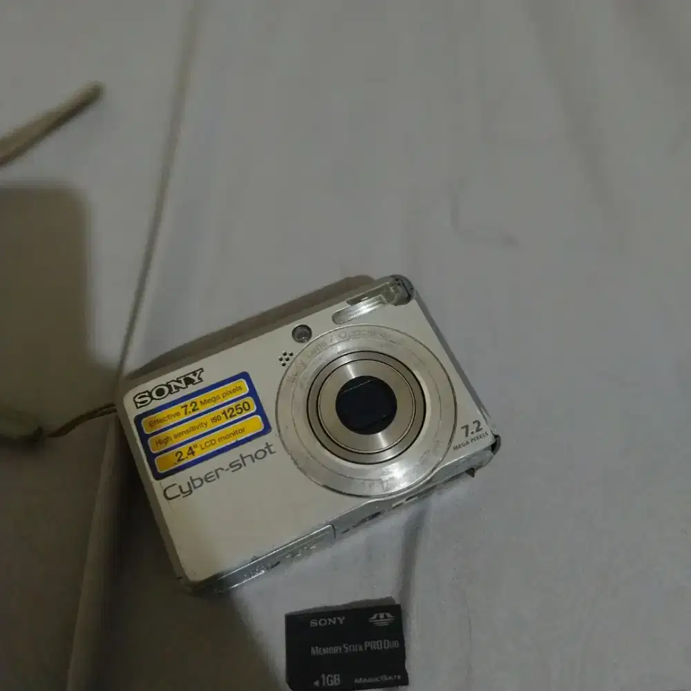 Digital Sony S730