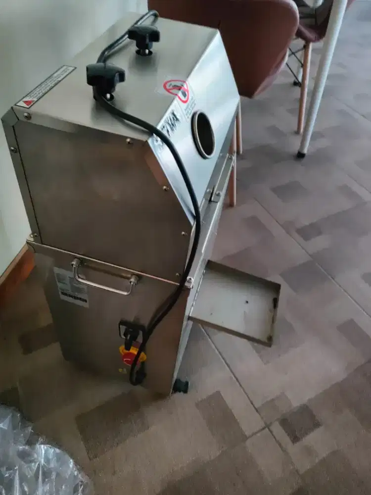 Mesin penggiling press tebu Getra YF L80N