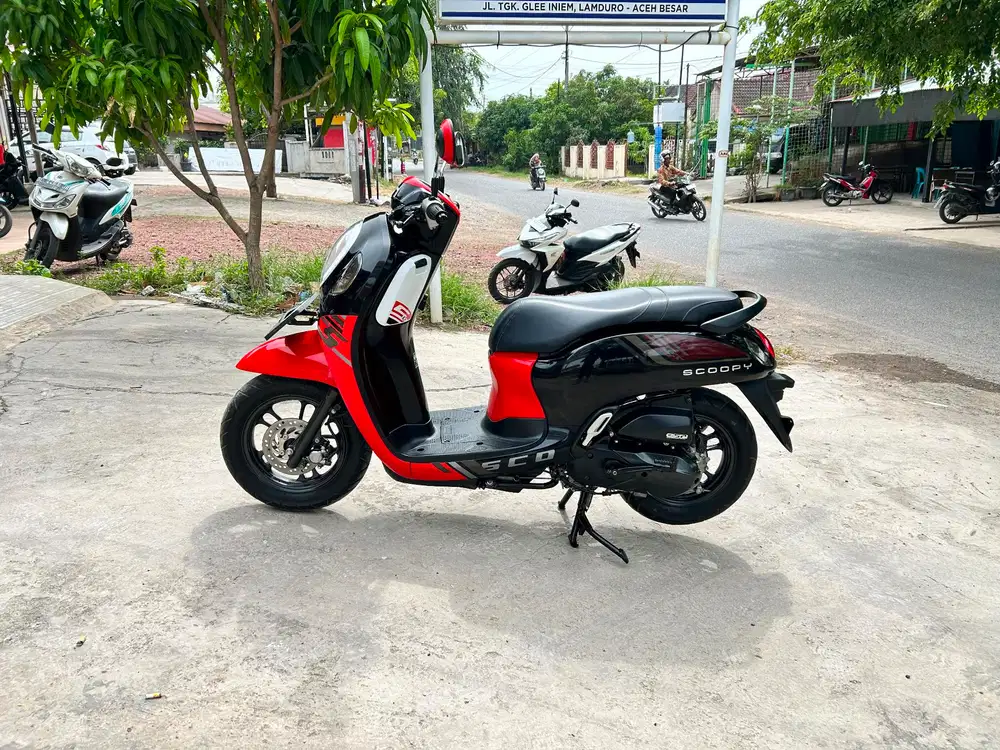 Di jual honda scoopy tahun 2023