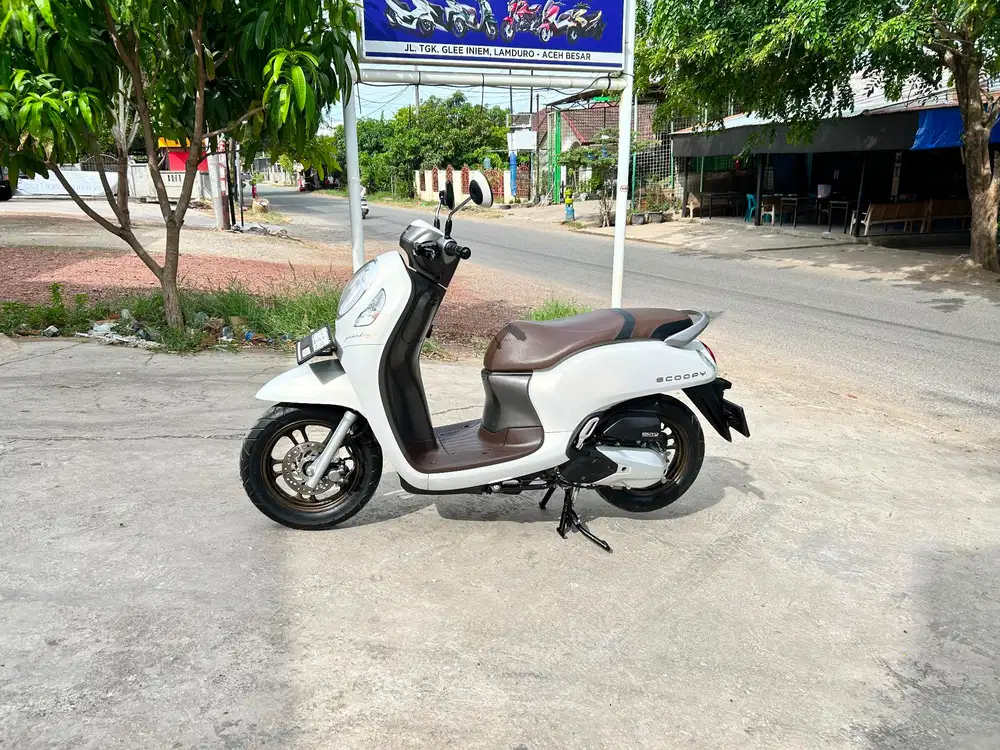Di jual honda scoopy tahun 2022