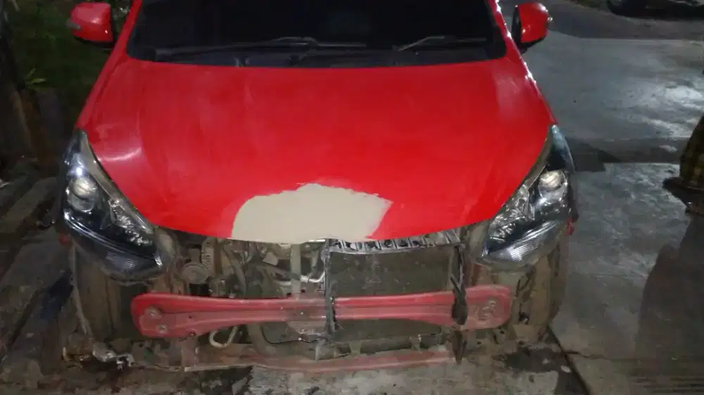 Menerima jasa las ketok cat duko segala jenis mobil dan perbaikan