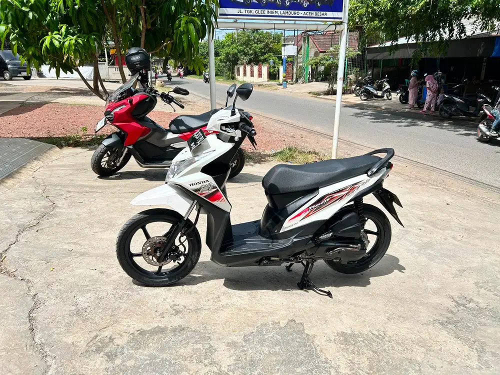 Di jual honda beat tahun 2014