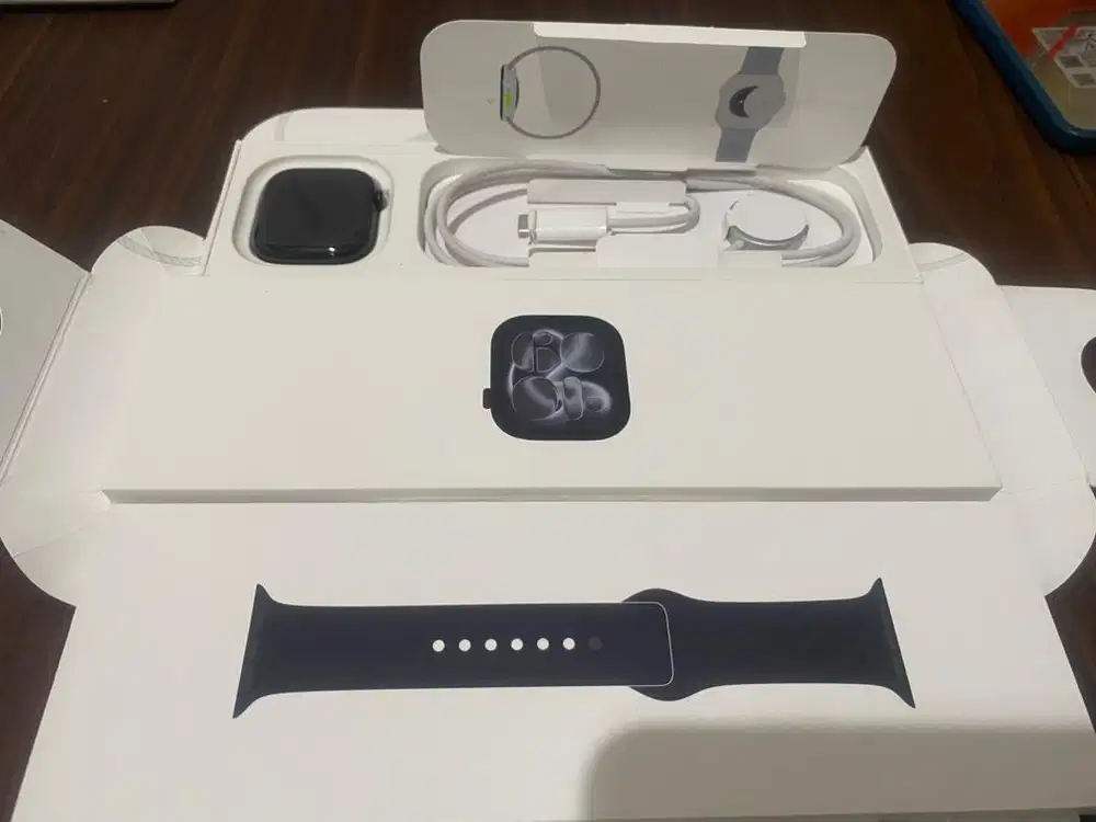 Apple watch series 11 46MM garansi resmi on ibox