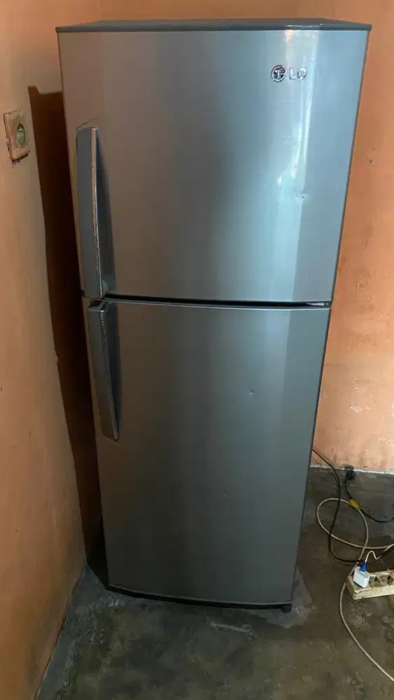 Kulkas LG 2 pintu