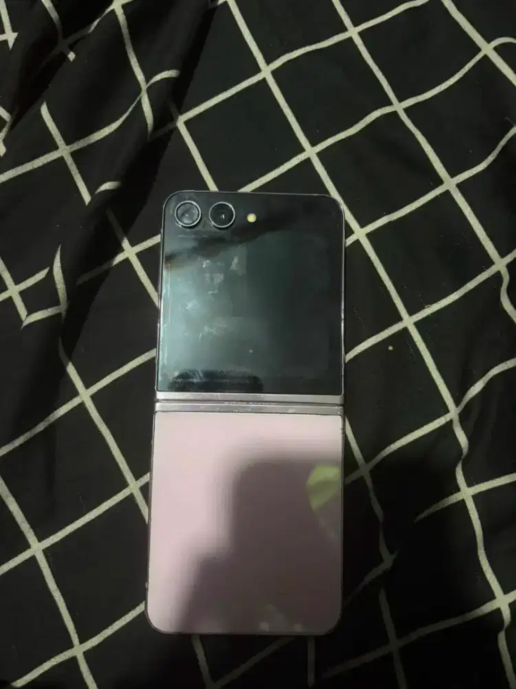 SAMSUNG Z FLIP 5 8/256 SECOND