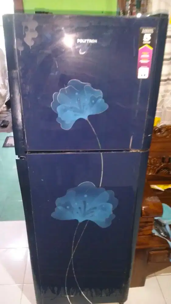 Kulkas Polytron 2 pintu