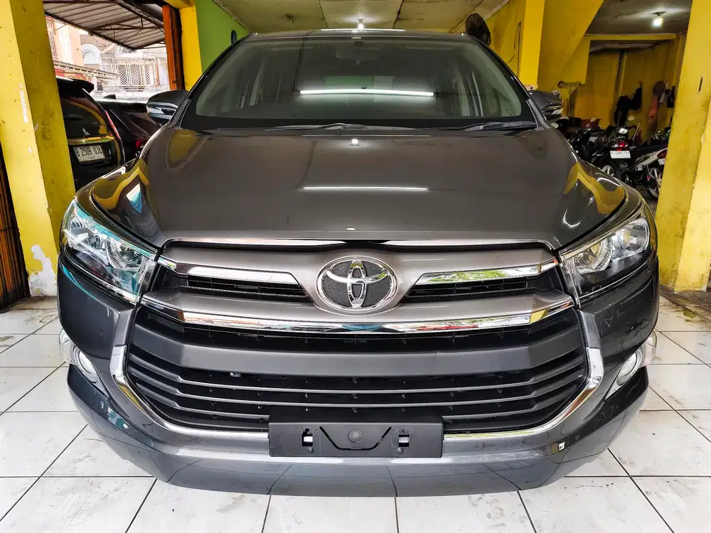 LOW KM 70RB..! TOYOTA INNOVA 2.4 V LUX DIESEL AT 2017 MATIC SOLAR 2018