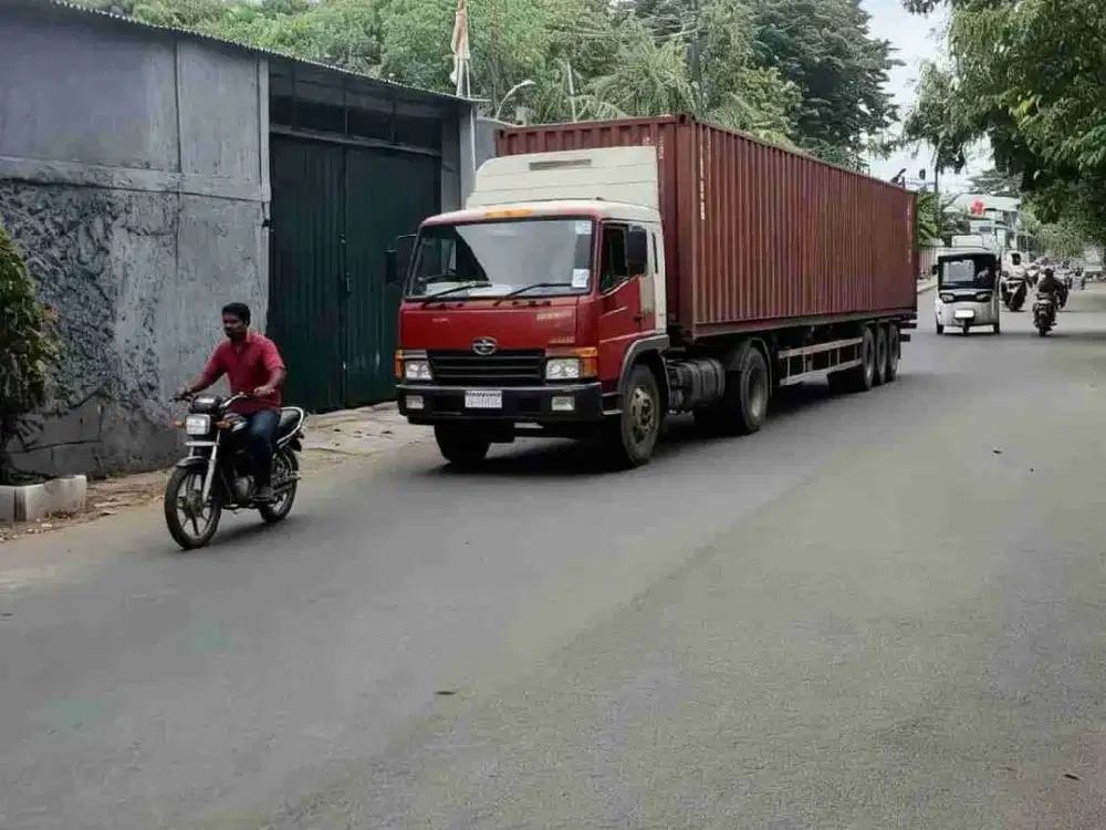 Dijual Lahan dan Gudang aksses Container 40 fett  siap Huni lokasi strategis