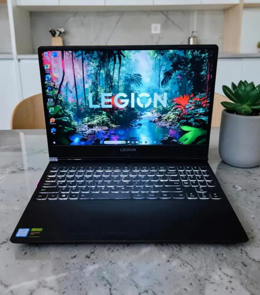 Laptop Render LENOVO LEGION PRO RAM 16GB/ SSD