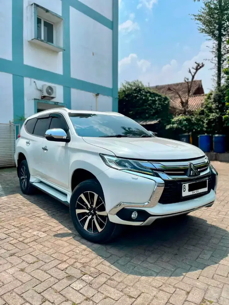PAJERO SPORT DAKAR 4x2 AT 2026