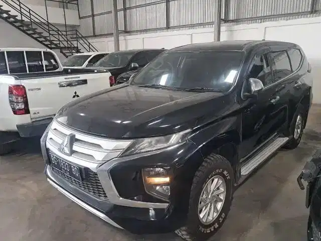 Harga Terjangkau - Mitsubishi Pajero Sport 2.5 GLX 4x4 Solar - MT 2021