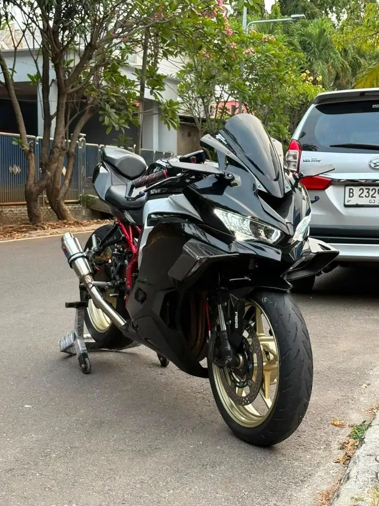 Kawasaki ZX25R Abs 2020 Quickshifter Pajak Hidup!