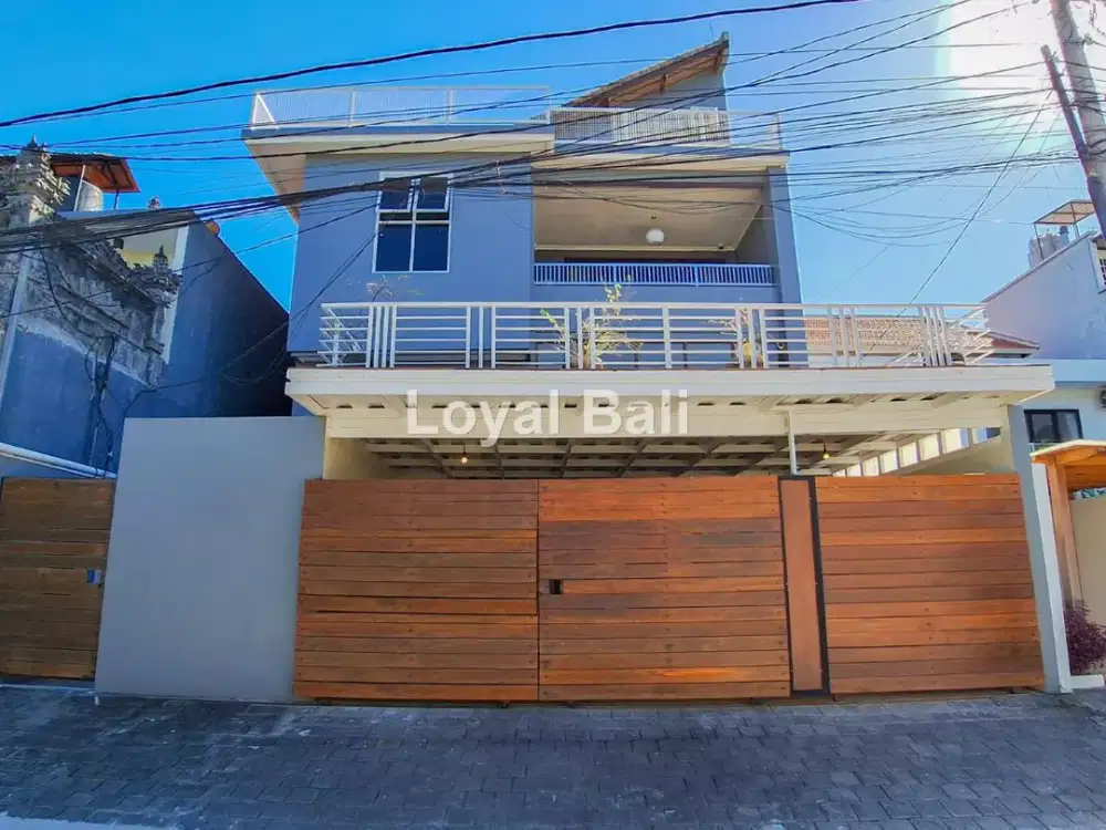 Rumah, House with Spacious rooms in Seminyak, Bali