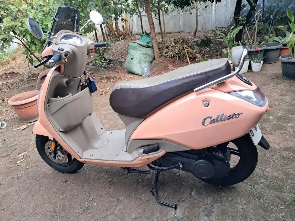 TVS Callisto 110 Peach Perfect