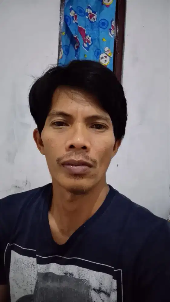 Nyari kerjaan  yang penting halal