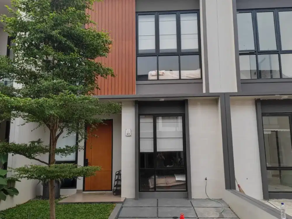 Rumah di Pondok cabe fasilitas Club House, Kolam Renang dan Minimarket