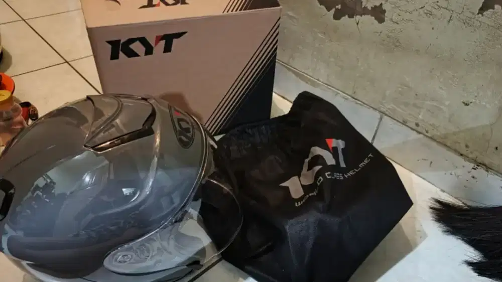 HELM KYT ORI size L
