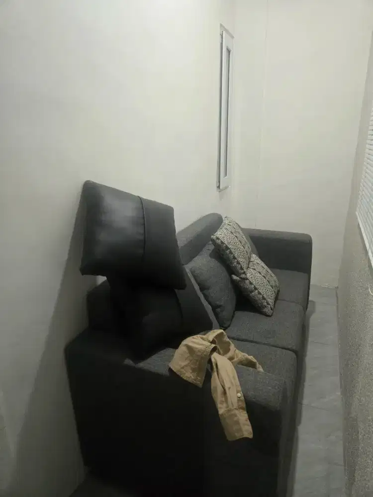 Dijual sofa ruang tamu 3 seater kondisi like new uk 170x82x70