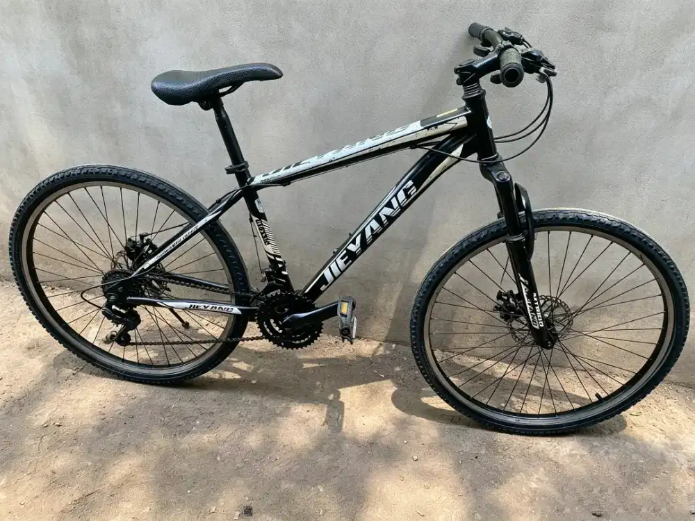 Sepeda gunung MTB  uk26 bekas