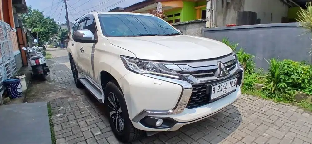 Mitsubishi Pajero Sport Dakar 2.4 AT 2016 Sunroof KM 55 Ribu