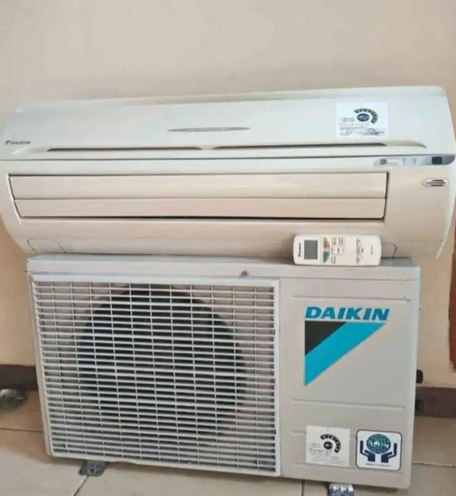 AC Daikin Thailand 1 PK kondisi mulus kinclong siap pasang