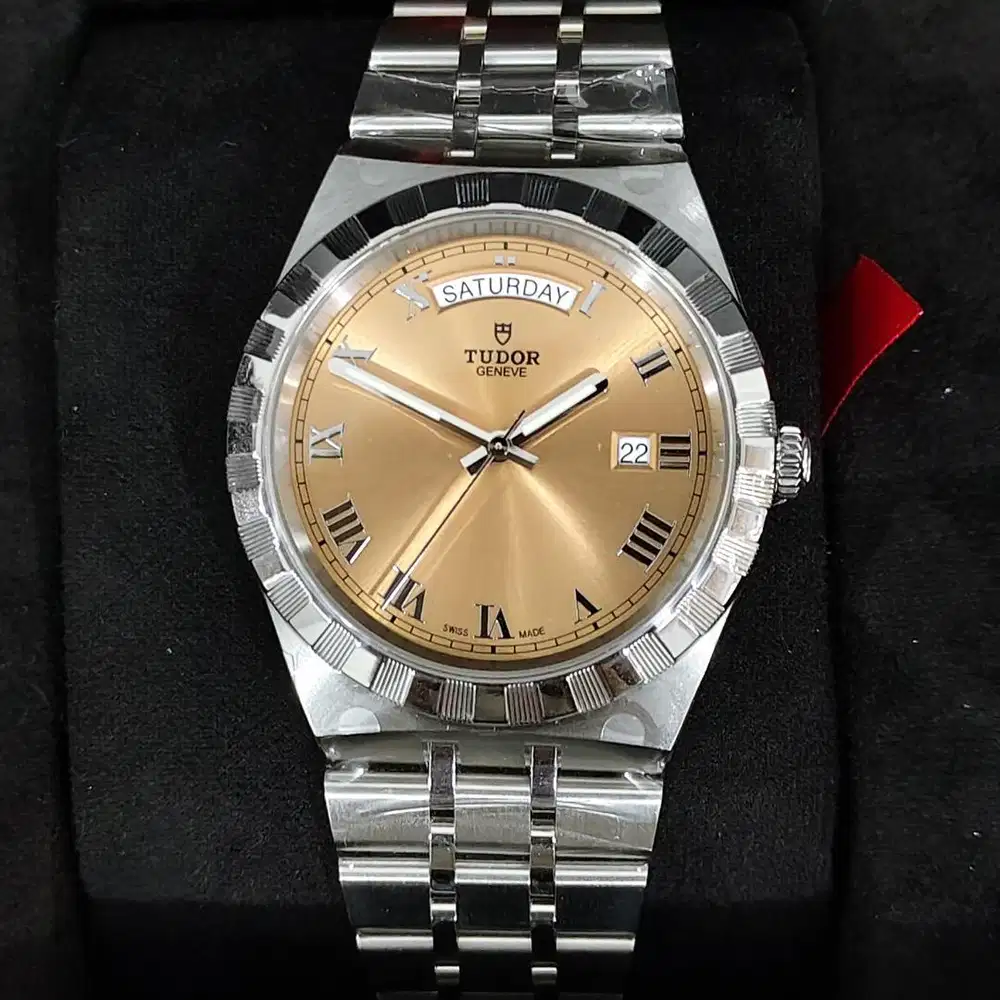Tudor Royal 28600 Salmon Dial Automatic Day Date 41mm 2025