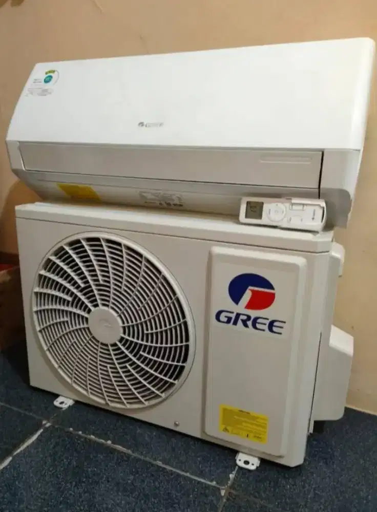 AC Gree 1/2 PK R32 like new siap pasang